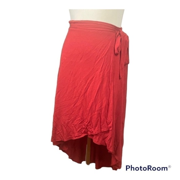 Forever 21 faux wrap asymmetrical brick color skirt size small - Picture 1 of 7
